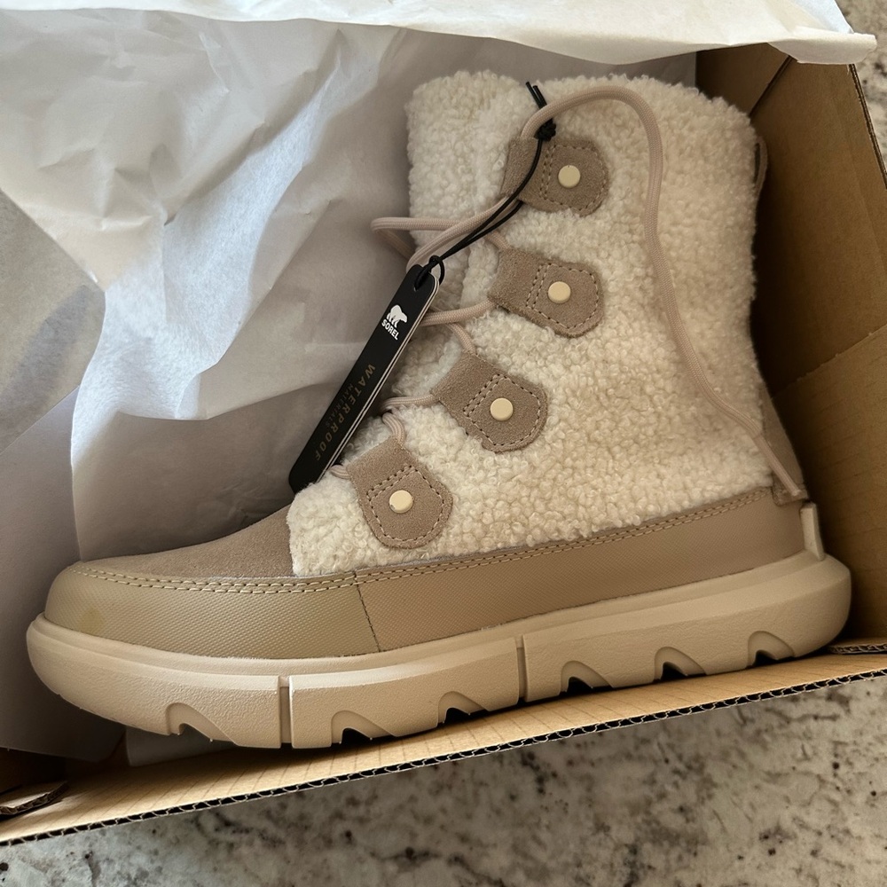 Sorel Women’s size 8.5 Explorer II Joan Cozy Boots - Ancient Fossil